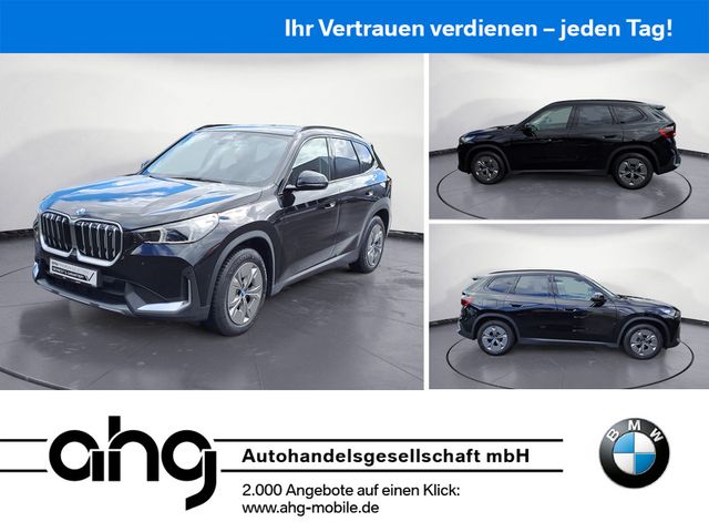 BMW iX1 xDrive30 AHK Adaptives Fahrwerk Sportsitze