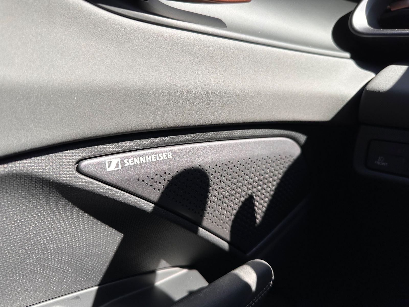 Fahrzeugabbildung CUPRA Terramar 1.5 eTSI DSG ACC/Navi/Sound/Memory/360°