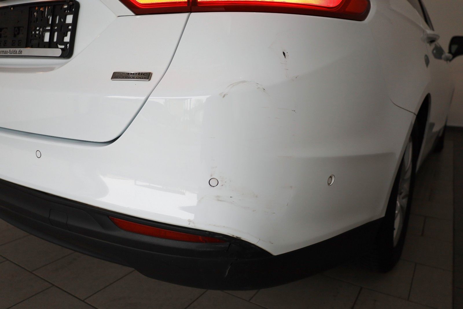 Fahrzeugabbildung Ford Mondeo Lim. Trend Navi,SH,PDC,SR+WR