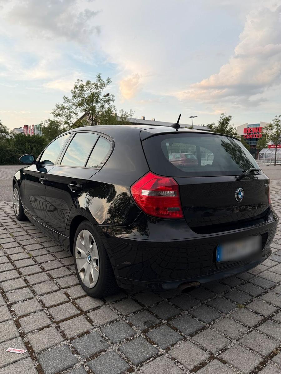BMW 118 2008 — photo 8