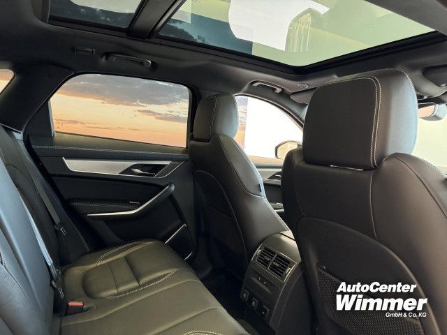 Foto Nummer 14: JAGUAR F-Pace