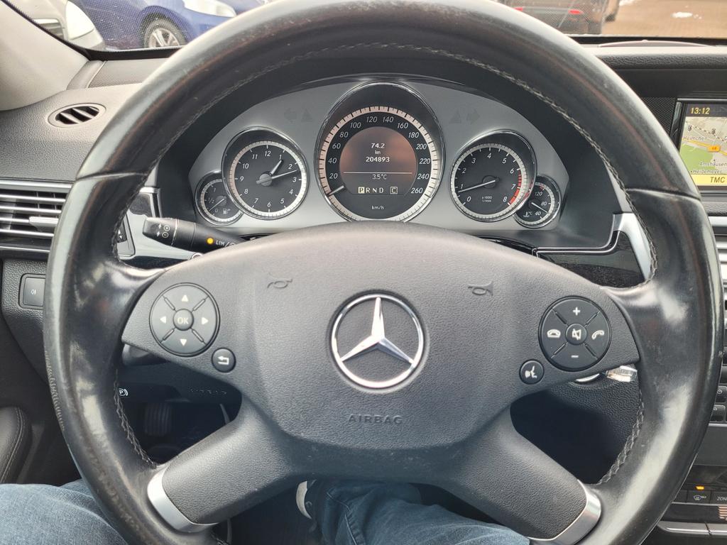 Mercedes-Benz E 200