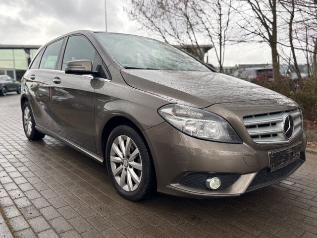 Mercedes-Benz B 180 Facelift*Automatik*Panorama*Kamera*AHK*1Ha