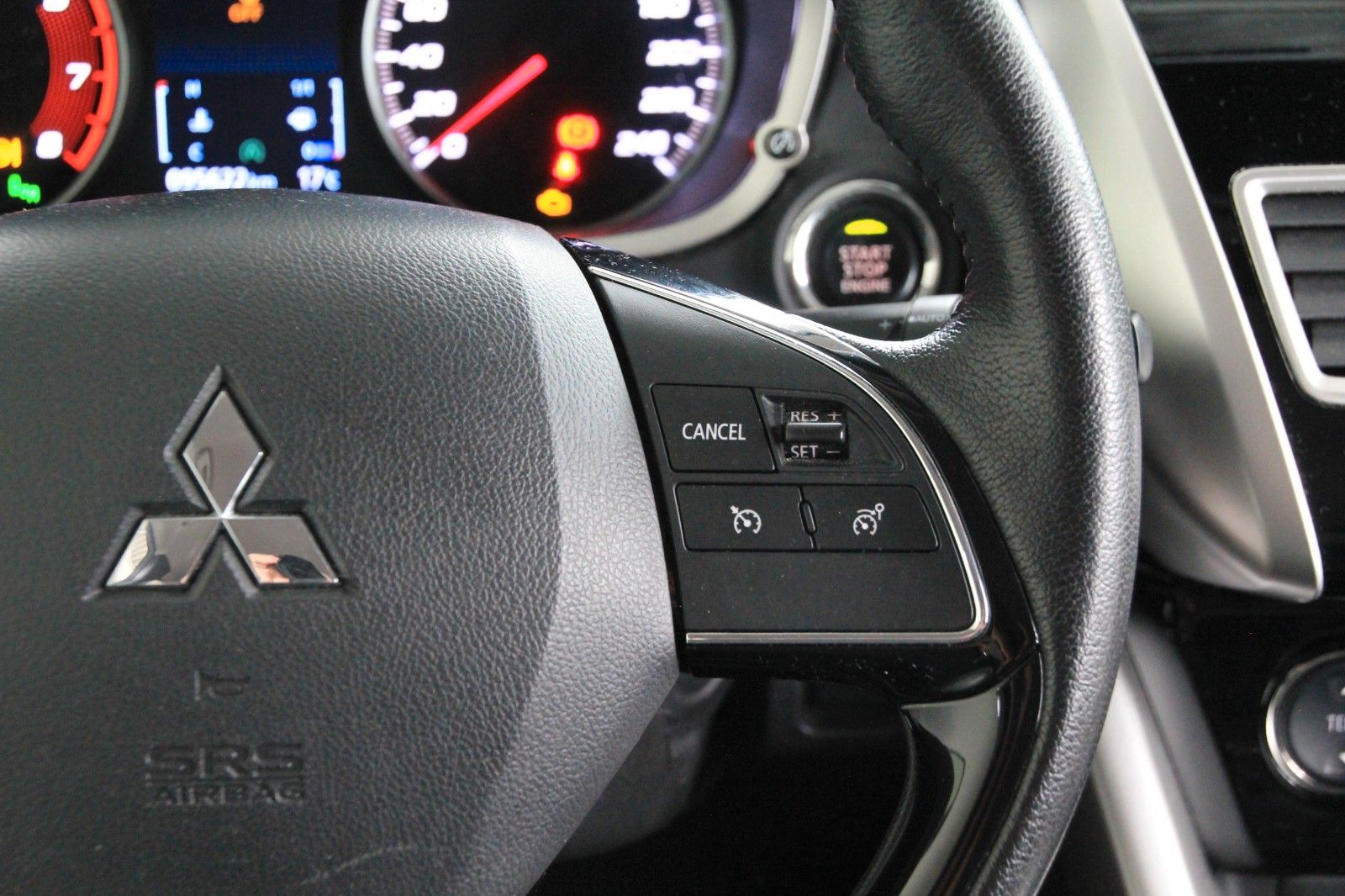Fahrzeugabbildung Mitsubishi Eclipse Cross Intro Edition 2WD