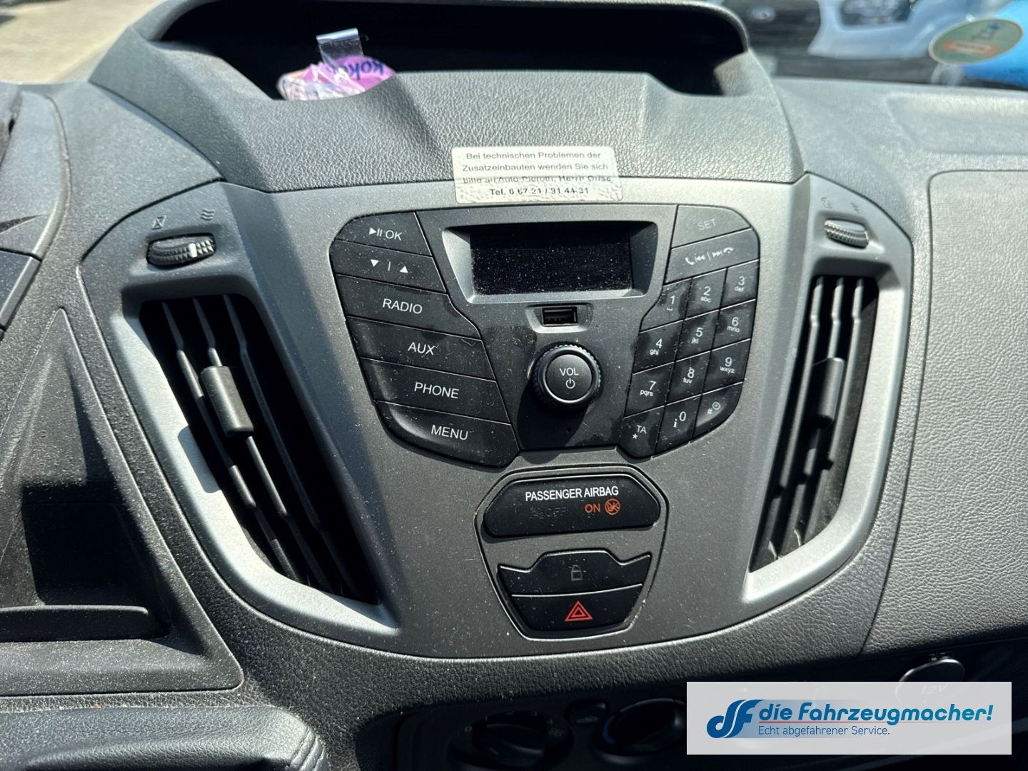 Fahrzeugabbildung Ford Transit Custom Kombi 300 L1 2.2 TDCi *4107
