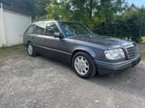 Mercedes-Benz E 320 T  MEGA Ausstattung-Zustand TÜV NEU - gebrauchte Mercedes-Benz E 320 aus dem Jahr 1996