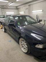 BMW E39 BMW 540I LPG V8 - BMW 540: E39 540i
