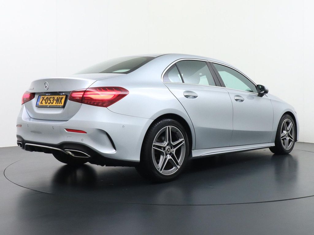 Mercedes-Benz A 180 Star Edition AMG Line