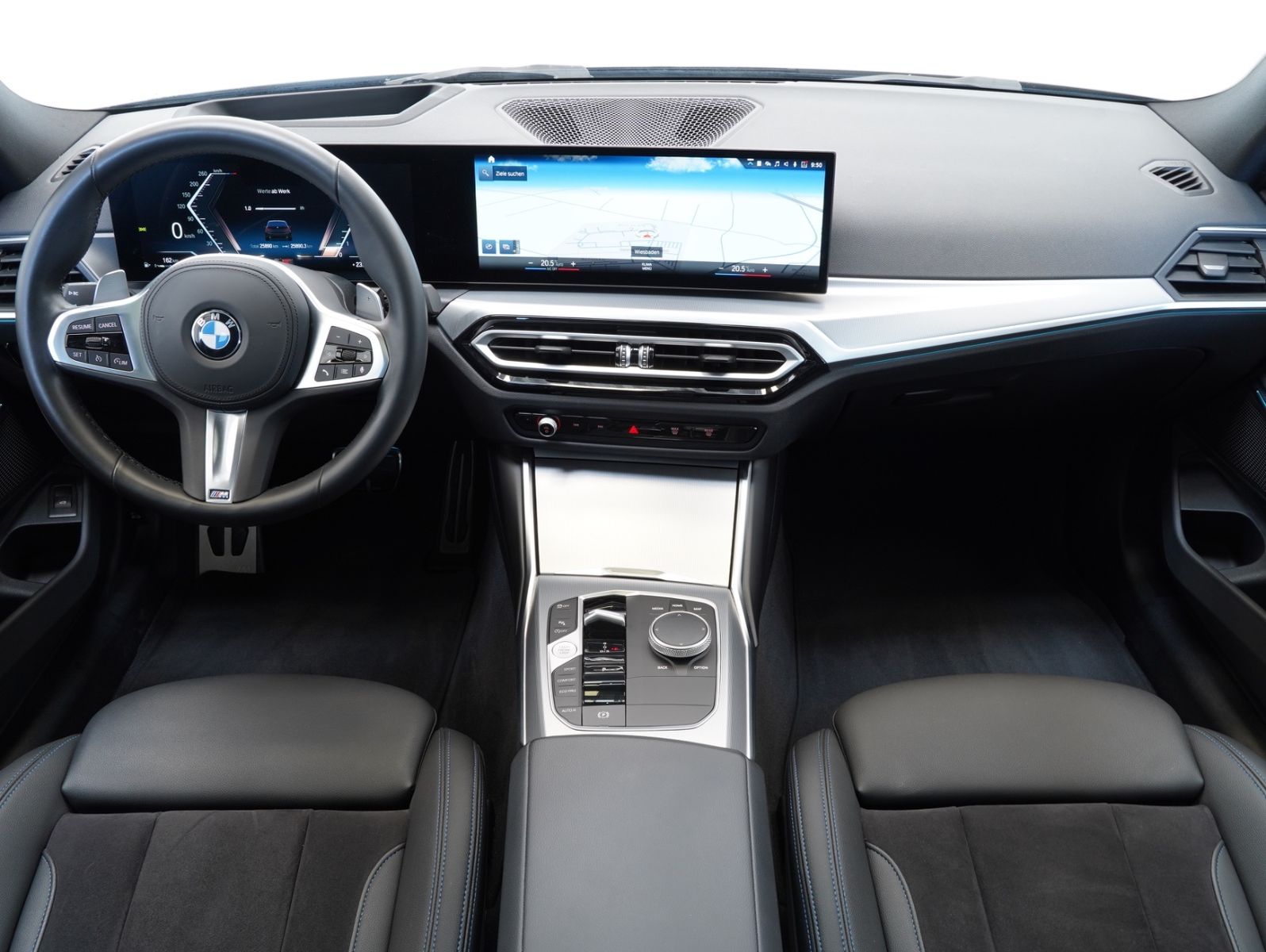 Fahrzeugabbildung BMW 320 i Touring M Sport SHADOW/WIDE/HEADUP/PANO