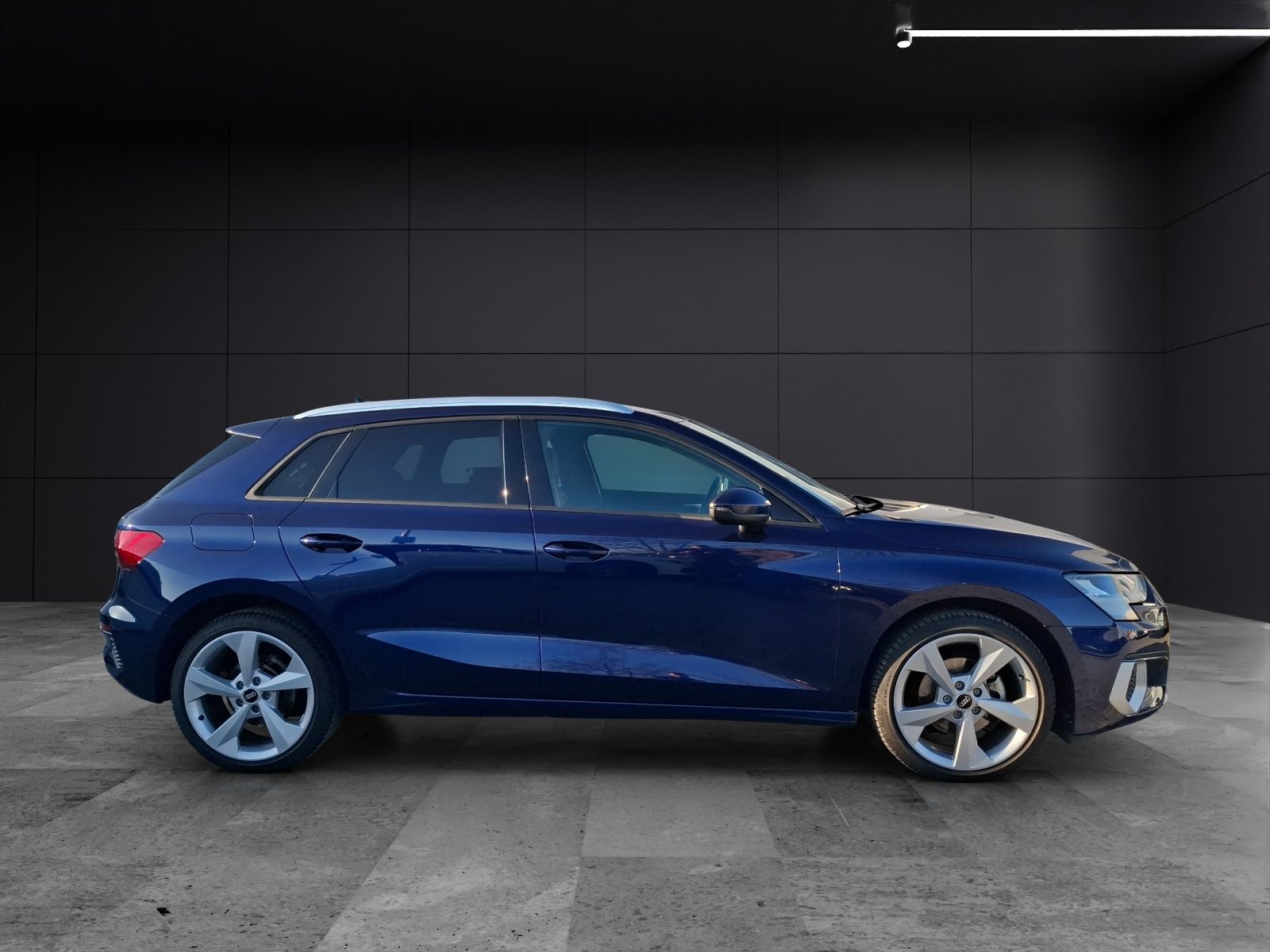 Fahrzeugabbildung Audi A3 Sportback 30 TFSI advanced Navi AVC ACC PDC S