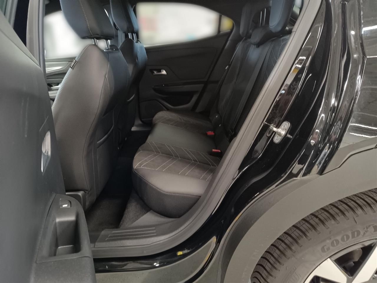 Fahrzeugabbildung Opel Mokka GS 1.2 Turbo+Navi+Sitzhzg+Lenkradhzg