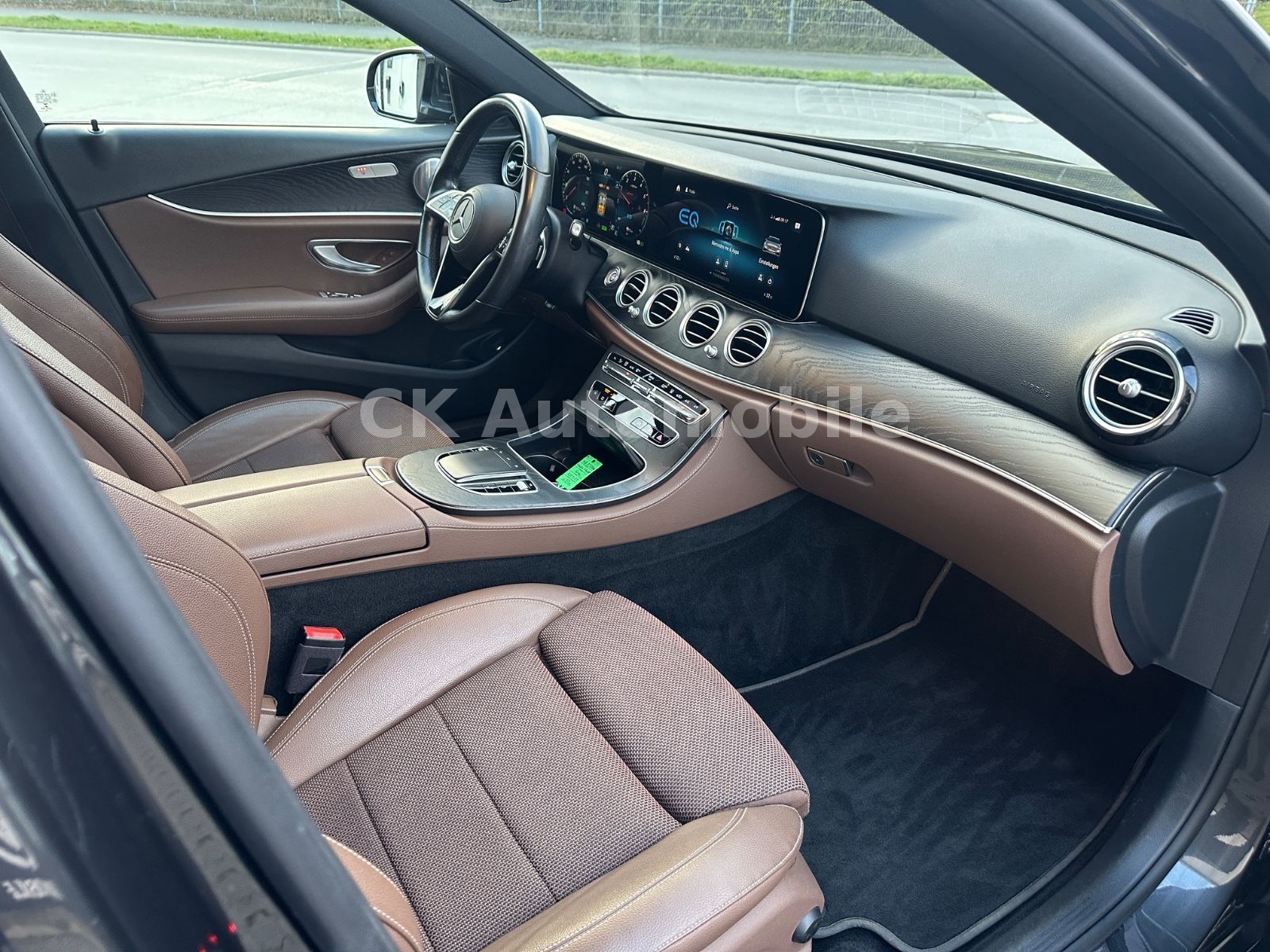 Fahrzeugabbildung Mercedes-Benz E 300de T 4Matic Avantgarde/Navi/360°Kam/LED/AHK