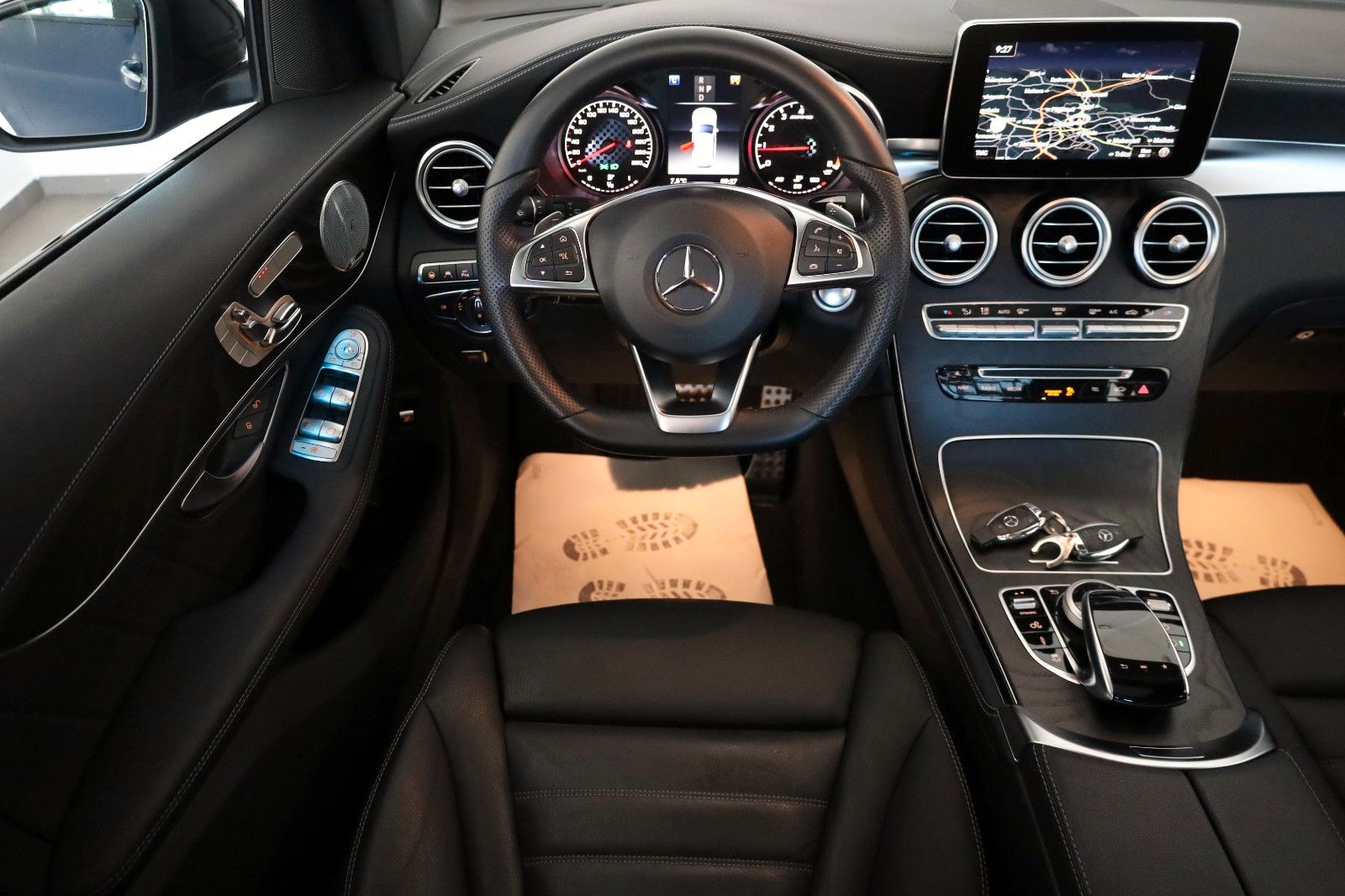 Fahrzeugabbildung Mercedes-Benz GLC 43 AMG 4M Leder,Navi,LED,Panorama,Burmester