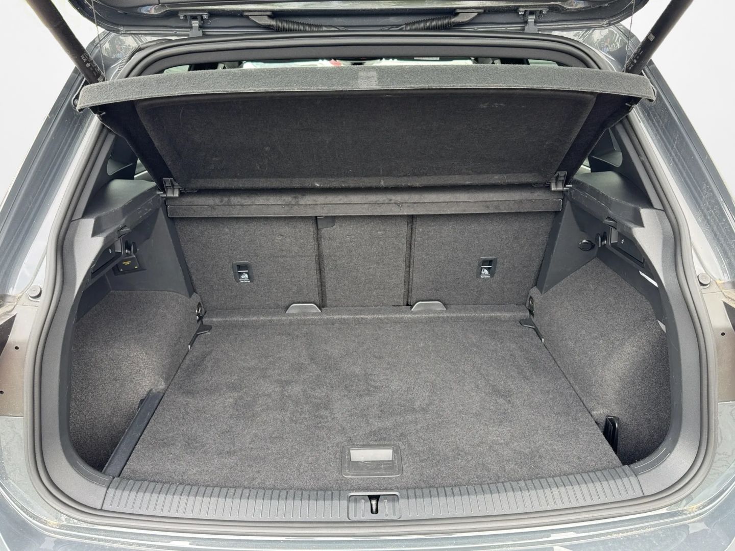 Tiguan 2.0 TDI 4M R-LINE *MATRIX*AHK*STDHZG*