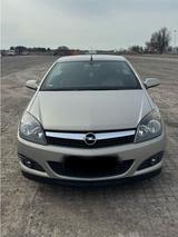 Opel Astra H TwinTop Cabrio - Opel Astra: H Twintop