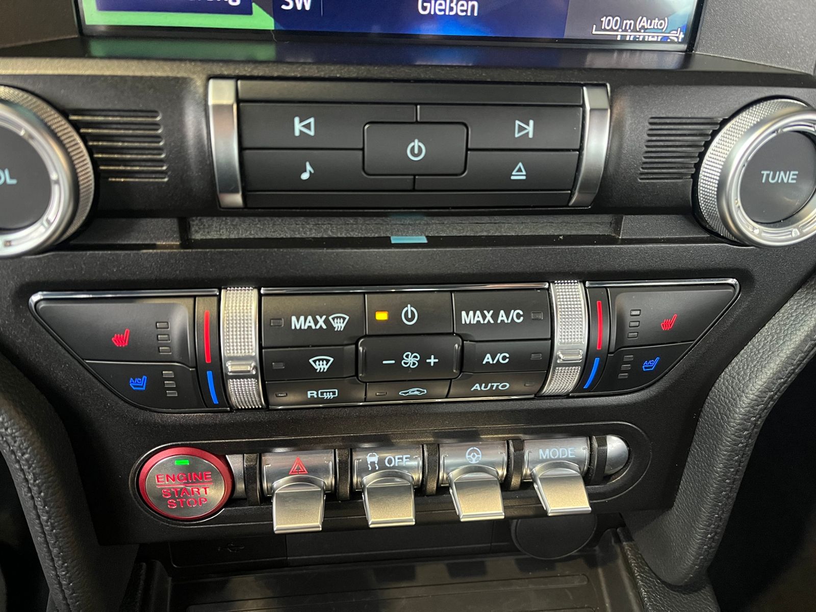 Fahrzeugabbildung Ford Mustang GT Convertible LED NAVI LEDER ALU