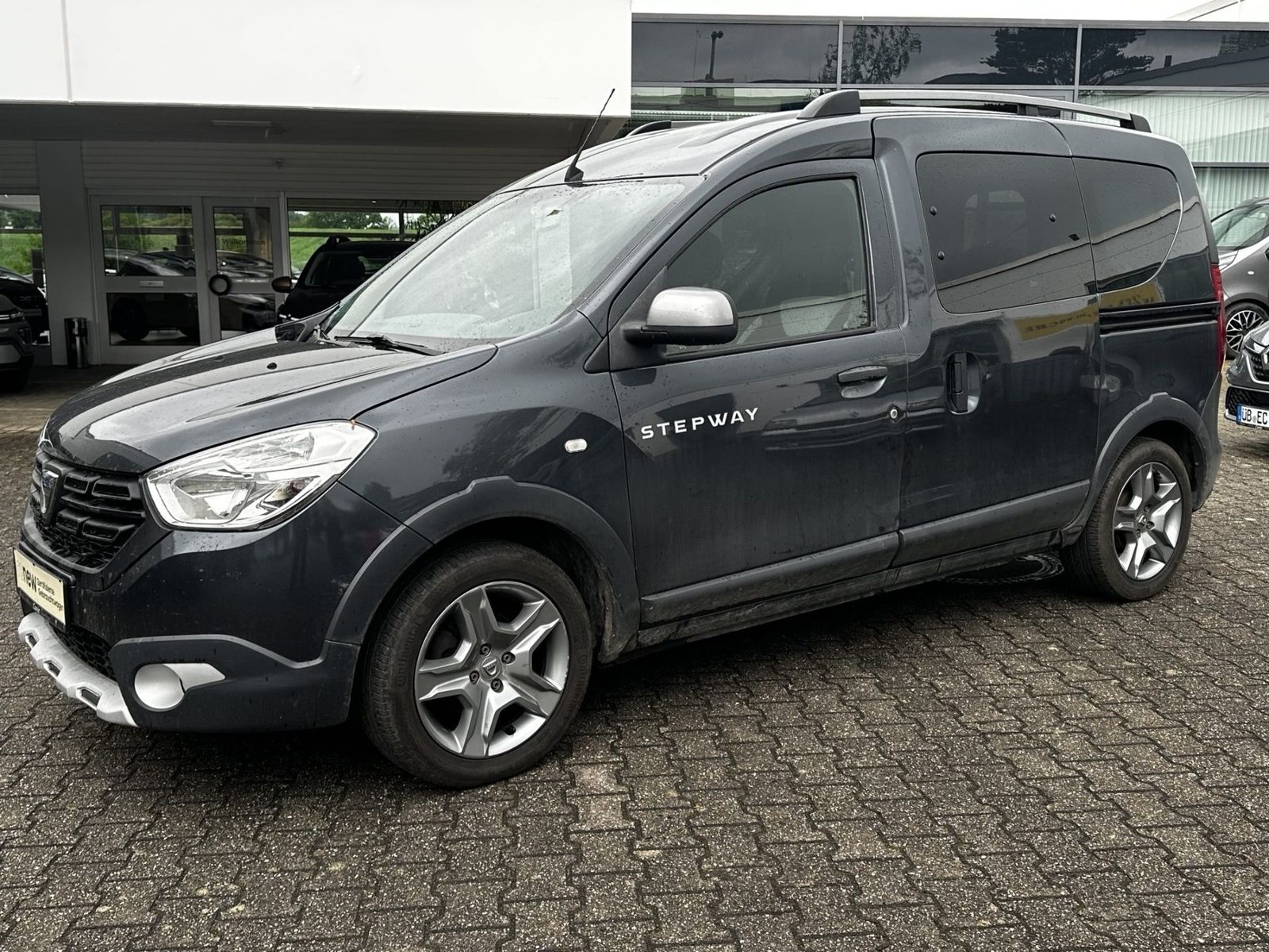Fahrzeugabbildung Dacia Dokker Stepway dCi 95