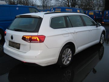 Volkswagen Passat Variant - 2