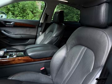 Audi A8 - 12
