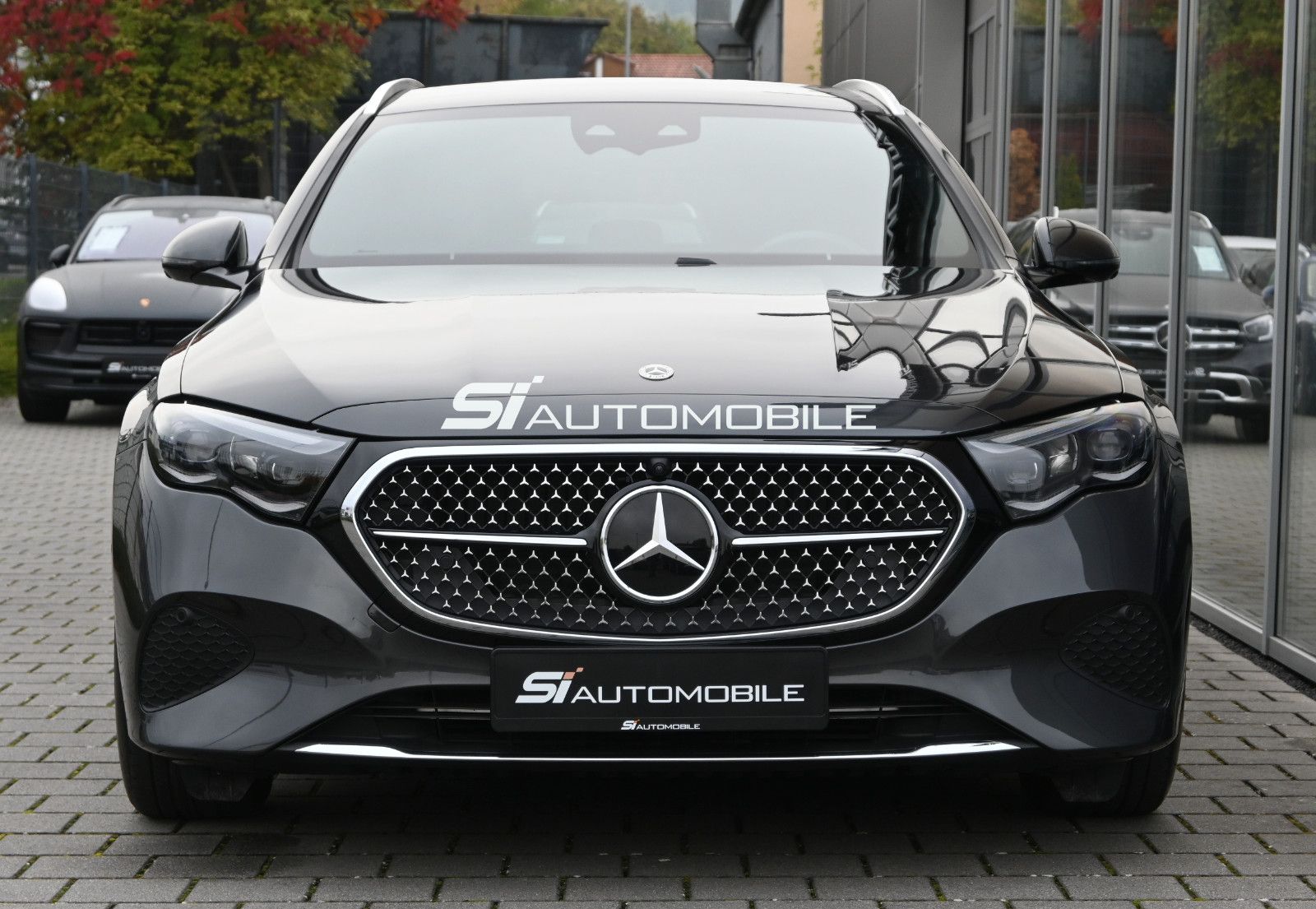 Fahrzeugabbildung Mercedes-Benz E 200 T Avantgarde °ACC°AHK°HUD°DIGITAL LIGHT°