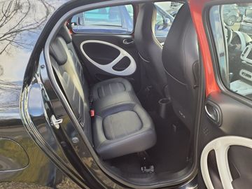 Bild 7 Smart FORFOUR 1.0 Prime - SHZG,T.OMAT,KLIMAAUT.