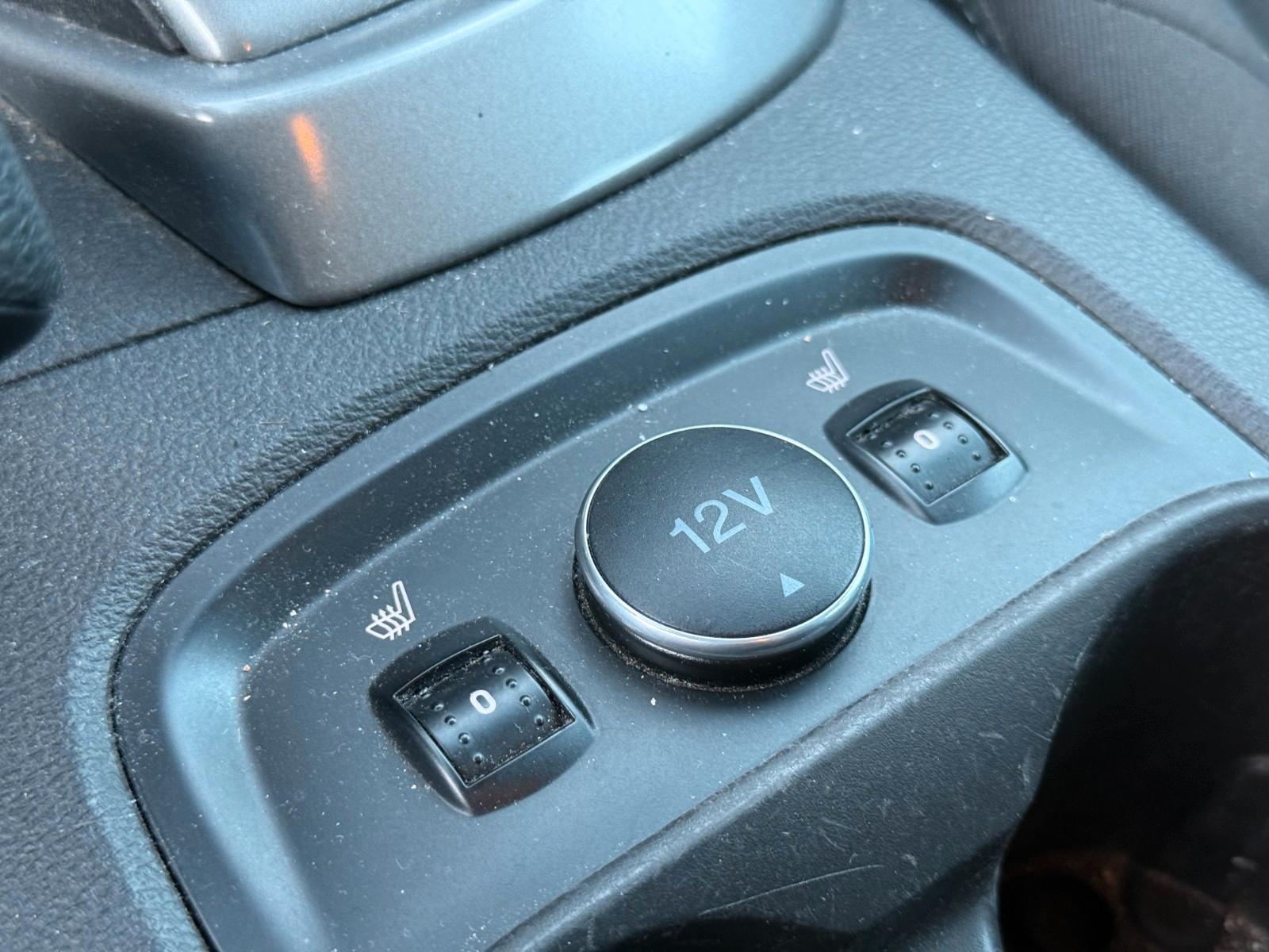 Ford Focus 2013 — photo 17