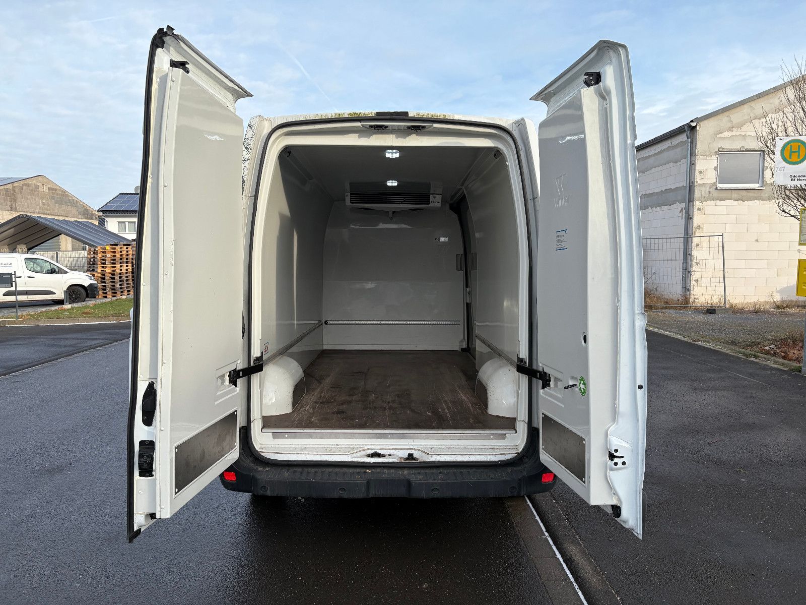 Fahrzeugabbildung Renault Master III Kasten L3H2 HKa 3,5t/KÜHLWAGEN/3-SITZ