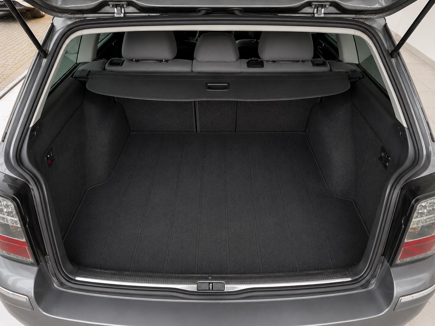 Volkswagen Passat 2005 — photo 15