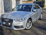 Audi A3 1.6 TDI (DPF) 99g CO2 Attraction Attraction - Audi A3 mit Diesel-Antrieb: Limousine, 1.9