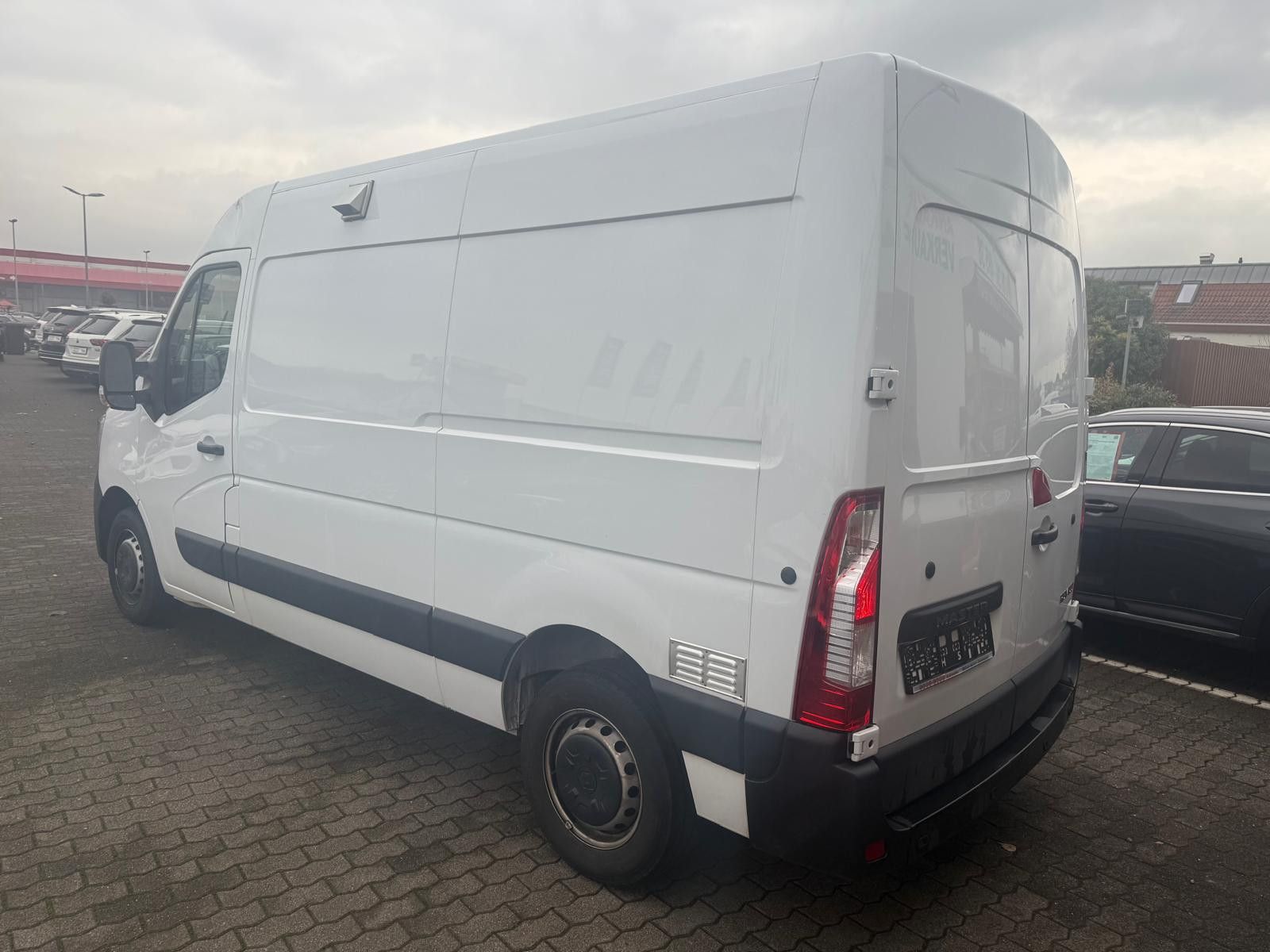 Fahrzeugabbildung Renault Master III Kasten L2H2 HKa 3,5t