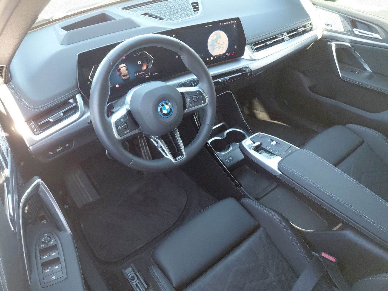 BMW iX1 - Bild 12