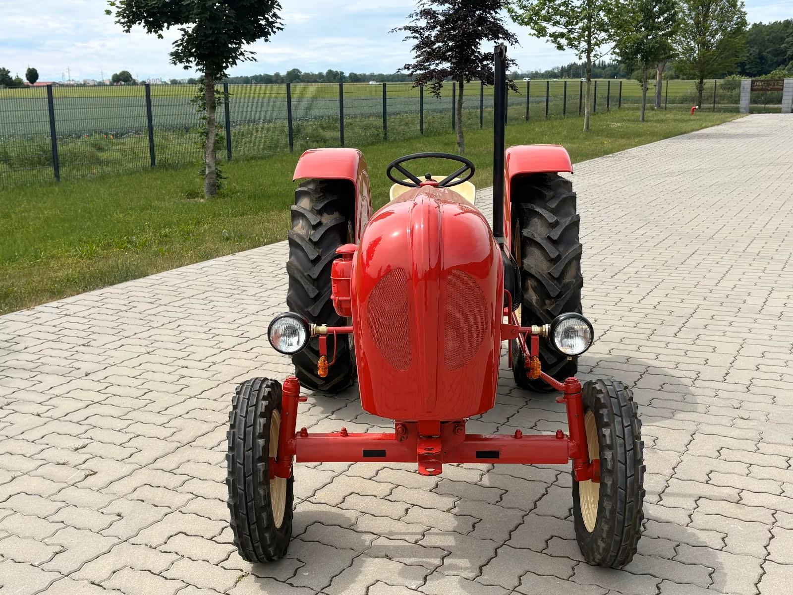 Porsche Standard Star Typ 238