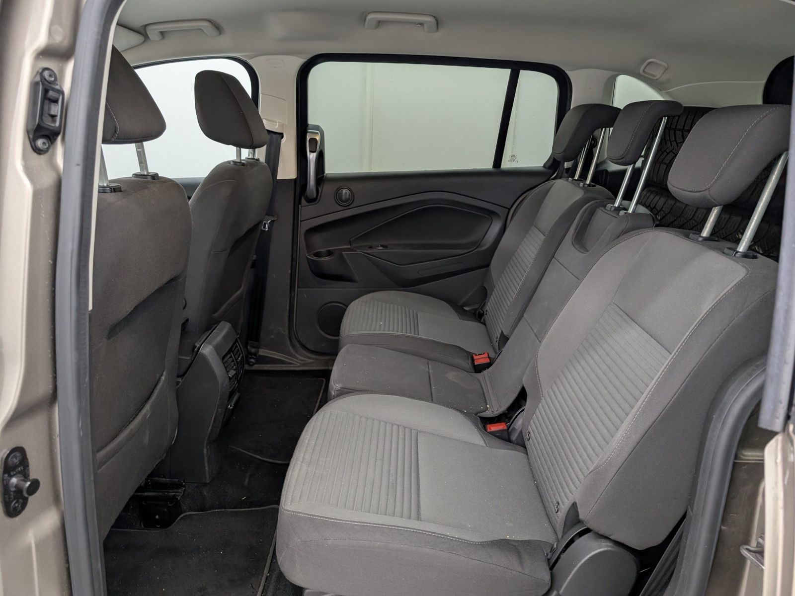 FORD Grand C-Max  1.0 EcoBoost Titanium Keyfree Navi – Bild 9