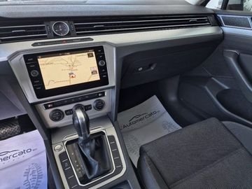 Volkswagen Passat - 12