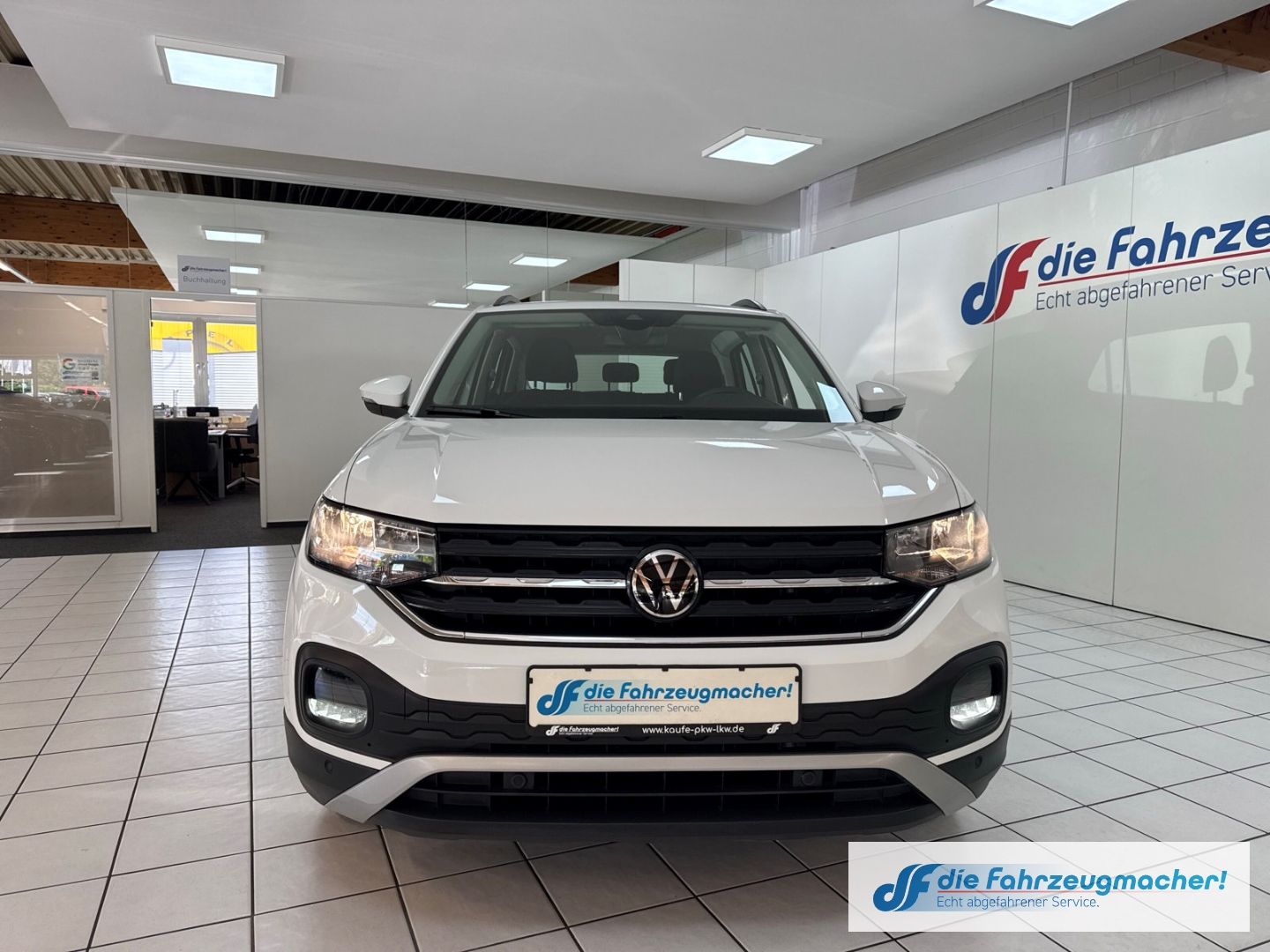 Fahrzeugabbildung Volkswagen T-Cross Life 1.0 TSI EU6d Musikstreaming DAB Tot