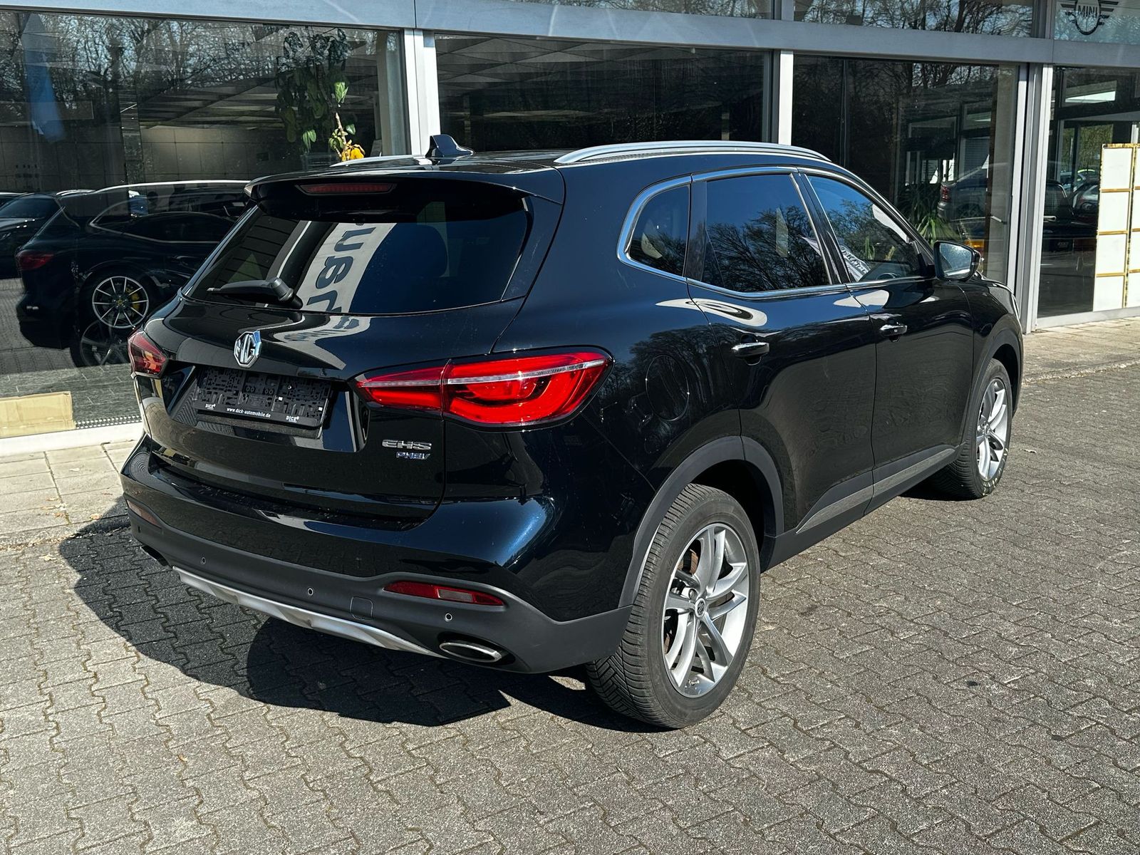 Fahrzeugabbildung MG EHS Luxury PANO+LEDER+NAVI+SHZ+KAMERA+ACC+360°