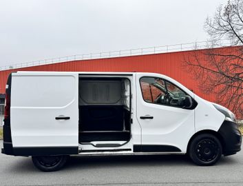 Opel Vivaro - 12