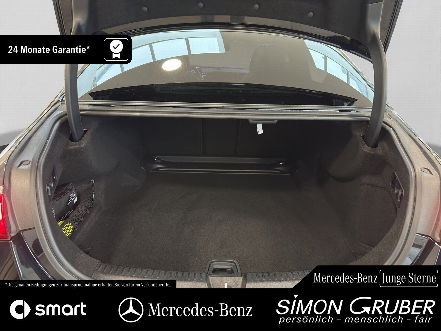 Fahrzeugabbildung Mercedes-Benz E 220 d AMG Night Pano Superscreen Burm 20 Zoll