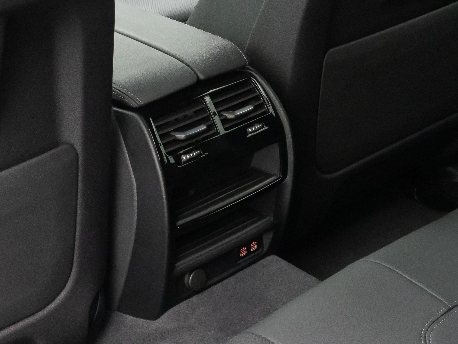 Fahrzeugabbildung BMW 540d xD M Sport Laser HUD DAB HiFi ACC Komfort