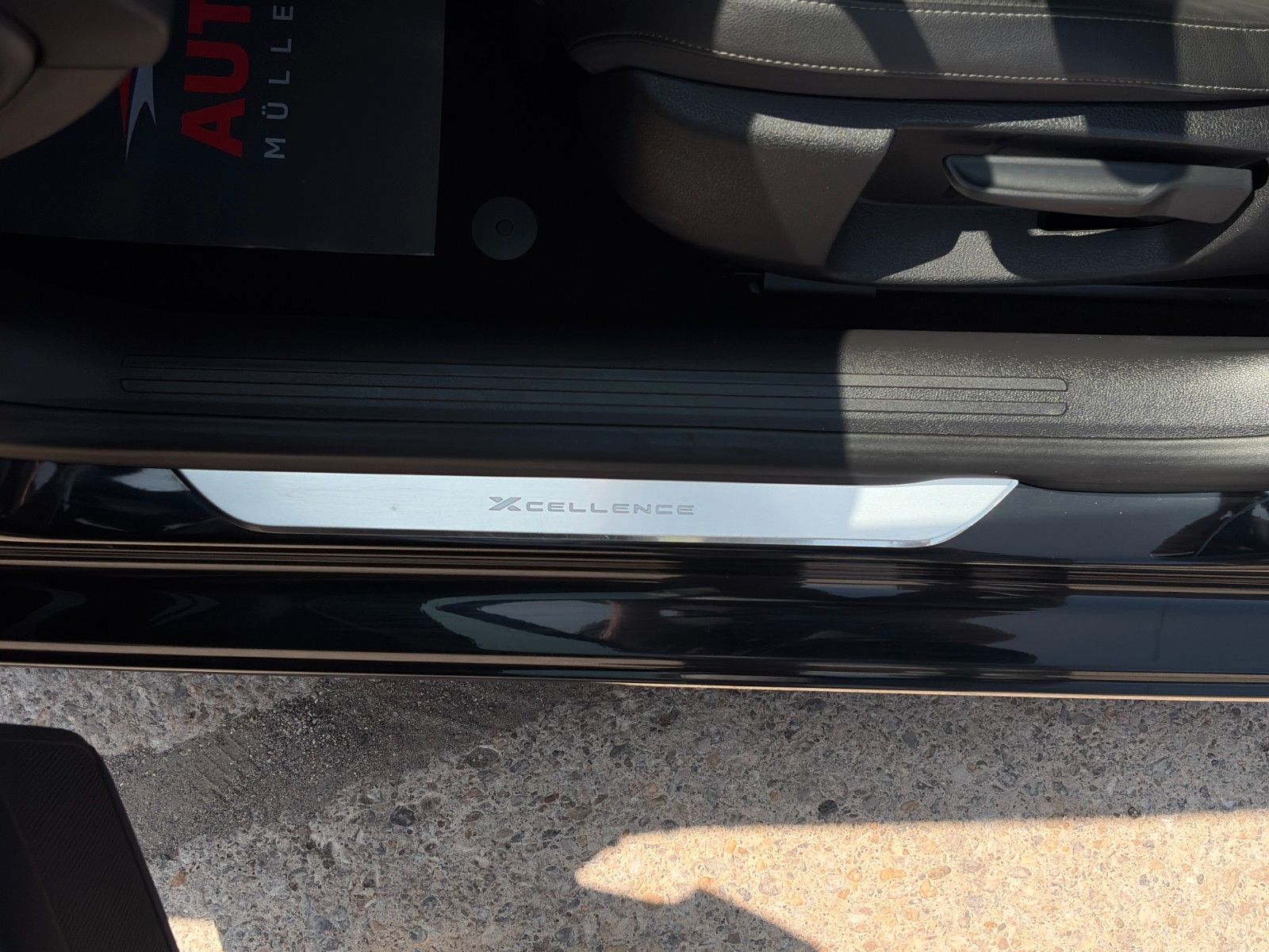 Fahrzeugabbildung SEAT Leon ST 1.5 TSI DSG Xcellence CarPlay PANO CAM
