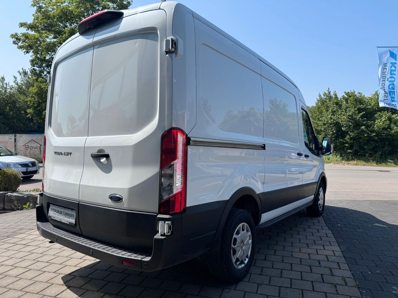 Fahrzeugabbildung Ford Transit 350  L2H2 *TREND*TEMPO*DAB*KAMERA*PDC
