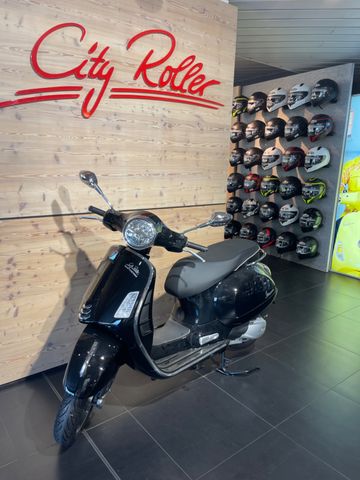 Vespa GTS Super 300 ABS E5 offizielles Modell