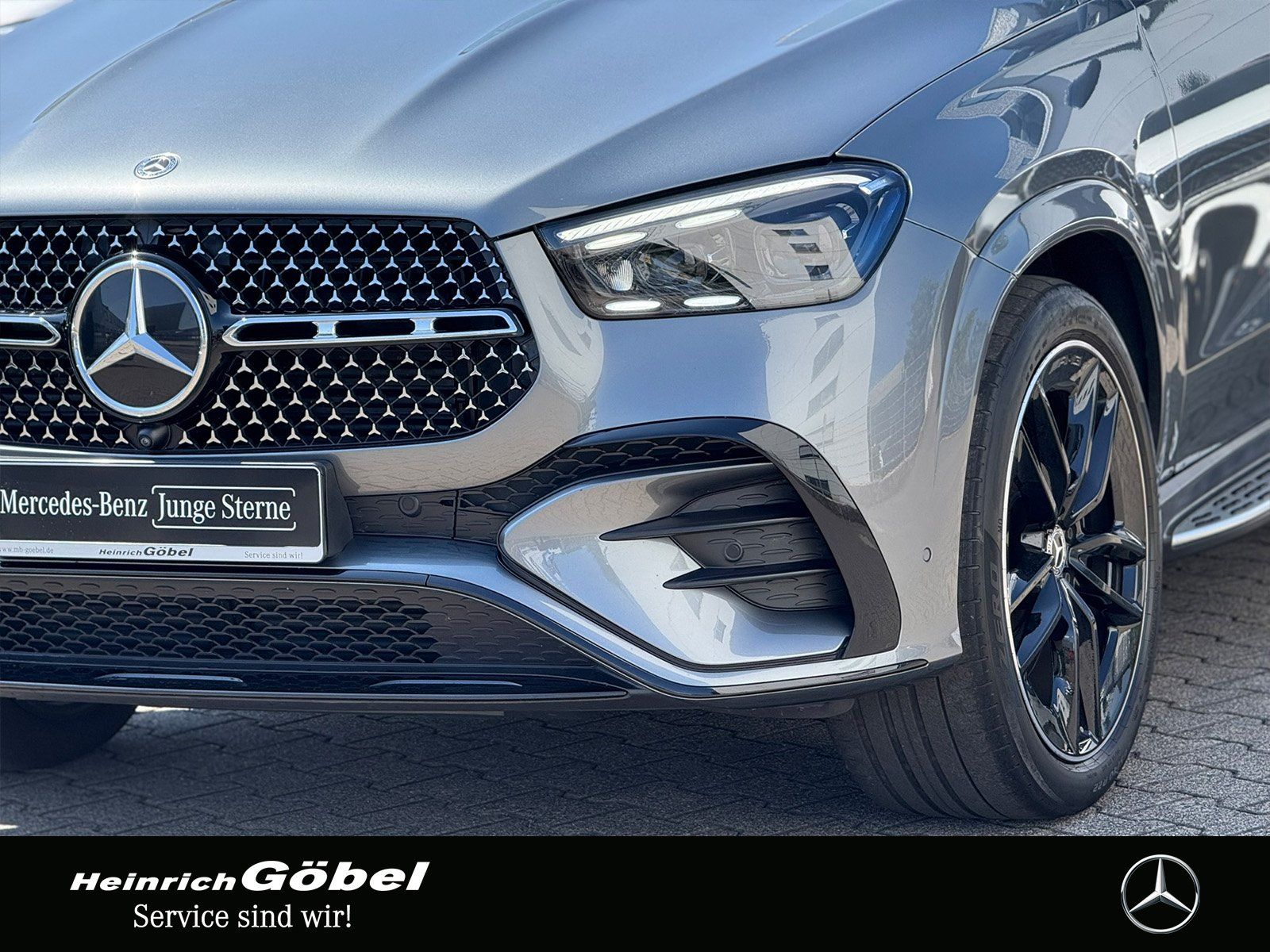 Fahrzeugabbildung Mercedes-Benz GLE 450 d*HEAD-UP*AMG*BURMESTER*AHK*PANO*360°*