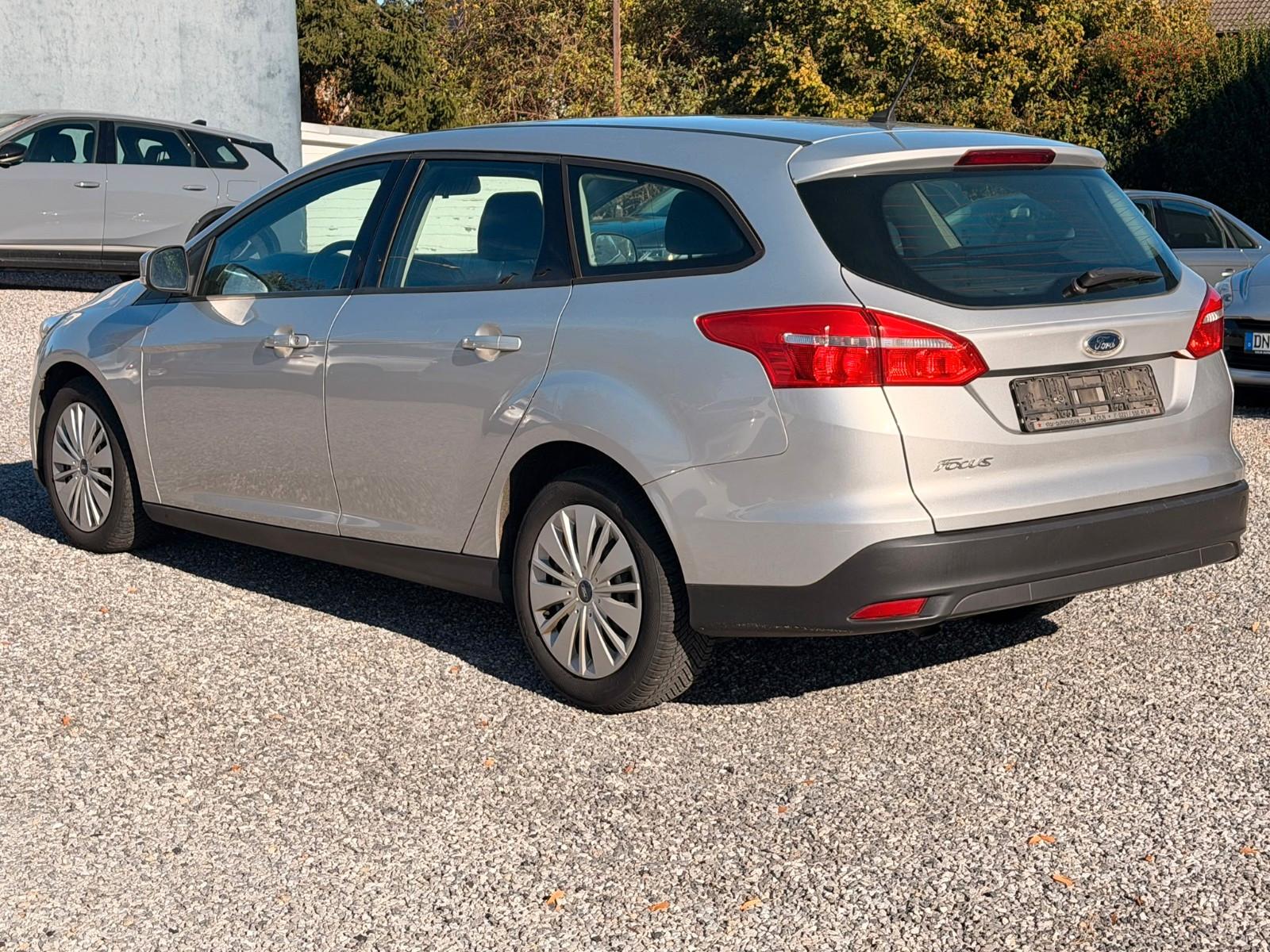 Ford Focus 2015 — photo 9