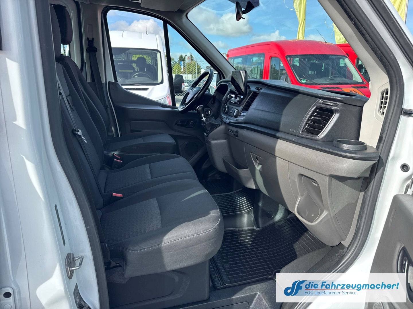 Fahrzeugabbildung Ford Transit Pritsche 350 L3 Doppelkabine Trend 2.0 T