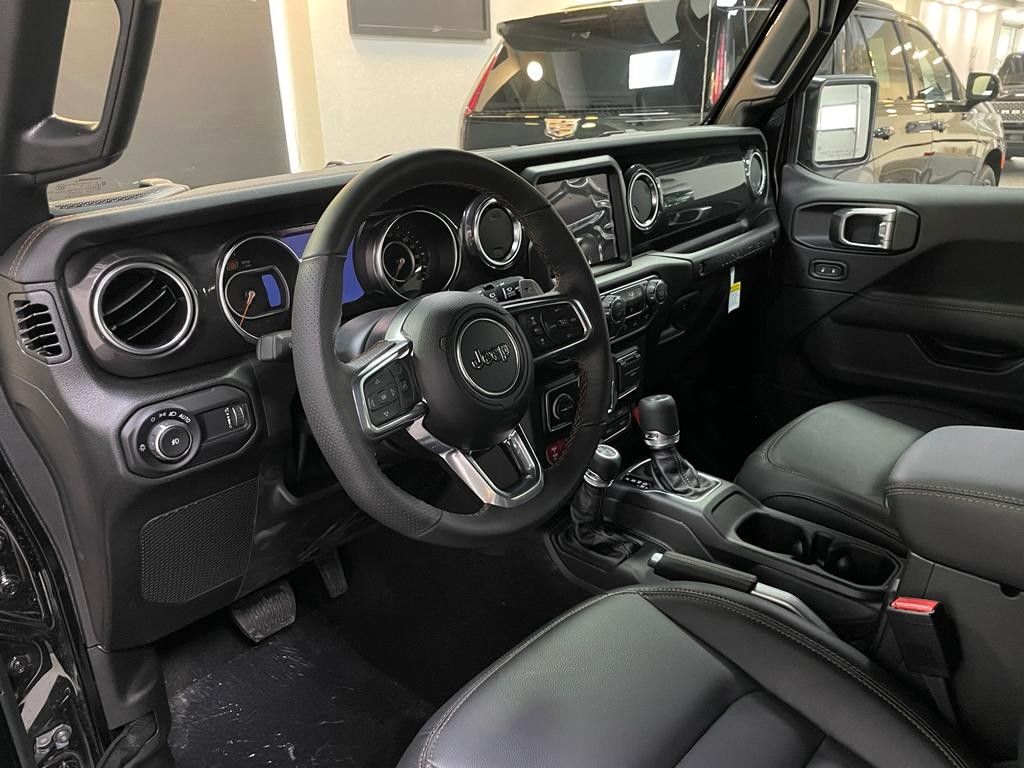 Fahrzeugabbildung Jeep 392 UNLIMITED RUBICON 6.4L-V8 SKY ONE 1.HD