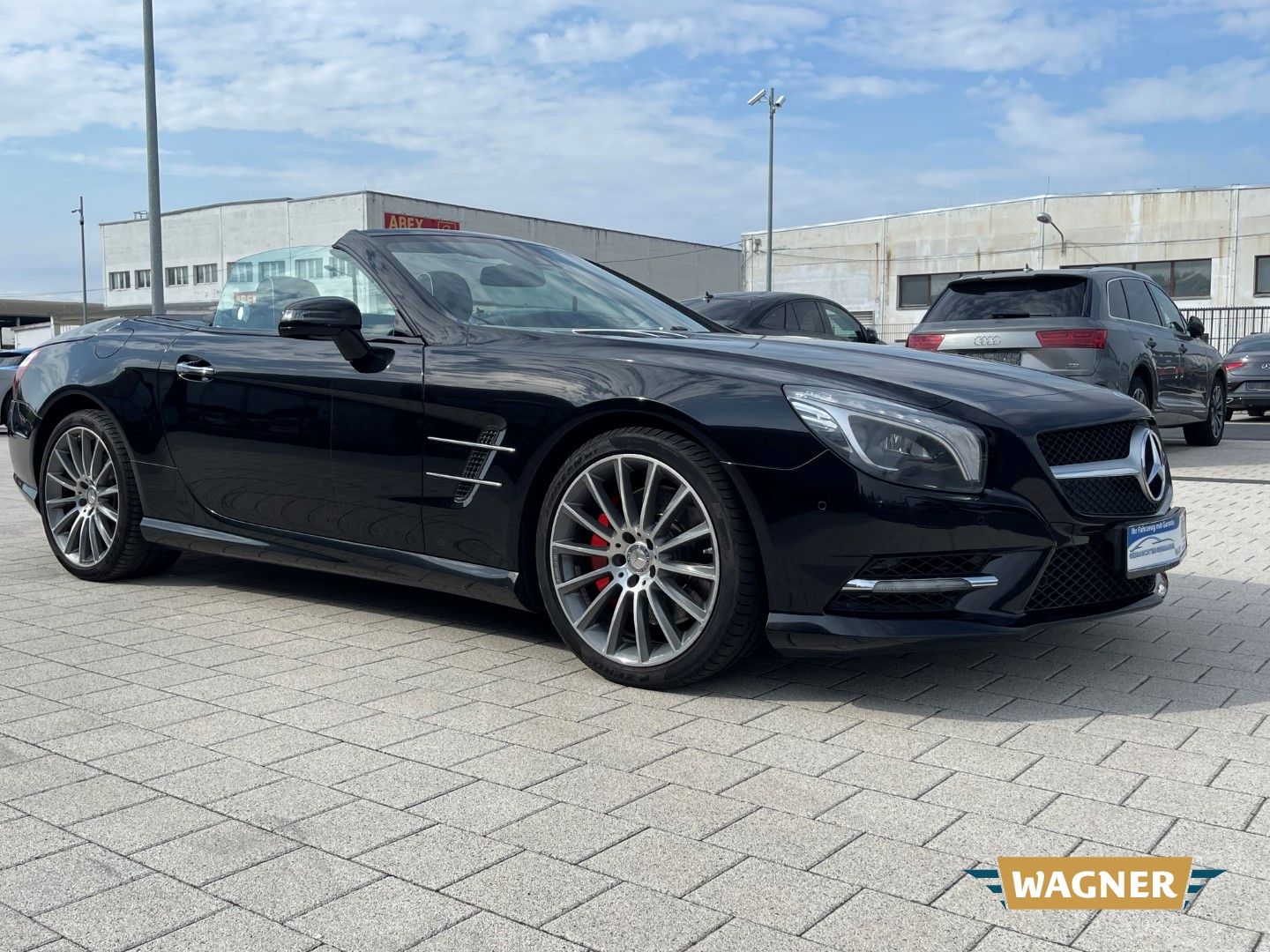 Fahrzeugabbildung Mercedes-Benz SL 350 Roadster AMG Line Bi-Xenon