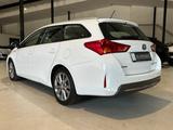 Toyota Auris Touring Sports Hybrid Executive *Kamera* - Toyota Auris Gebrauchtwagen in Frankfurt