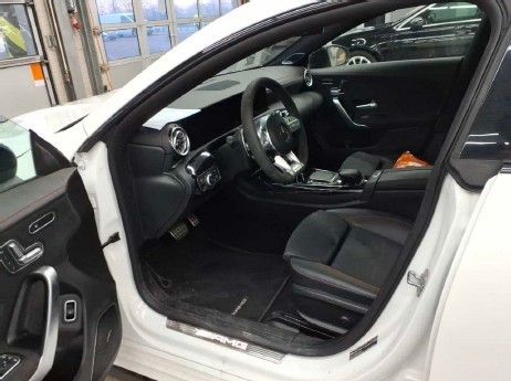 Fahrzeugabbildung Mercedes-Benz CLA 45 S AMG+Aero+Pano+HUD+Burm+Memory+MultiB