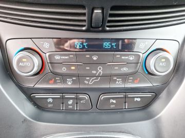 Ford Kuga Titanium 1.5 °Navi°Kamera°PDC°SHZ°Keyless°